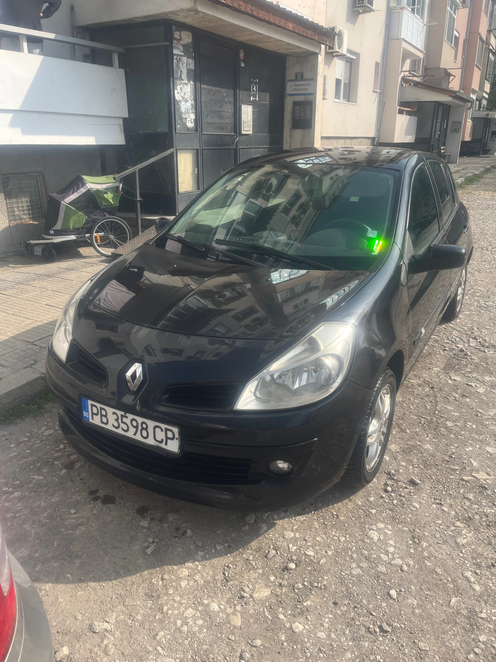Renault Clio, снимка 3 - Автомобили и джипове - 54633301