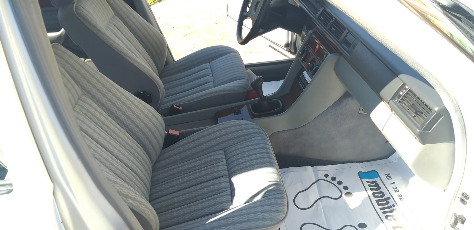Mercedes-Benz 124 230E, снимка 8 - Автомобили и джипове - 54682911