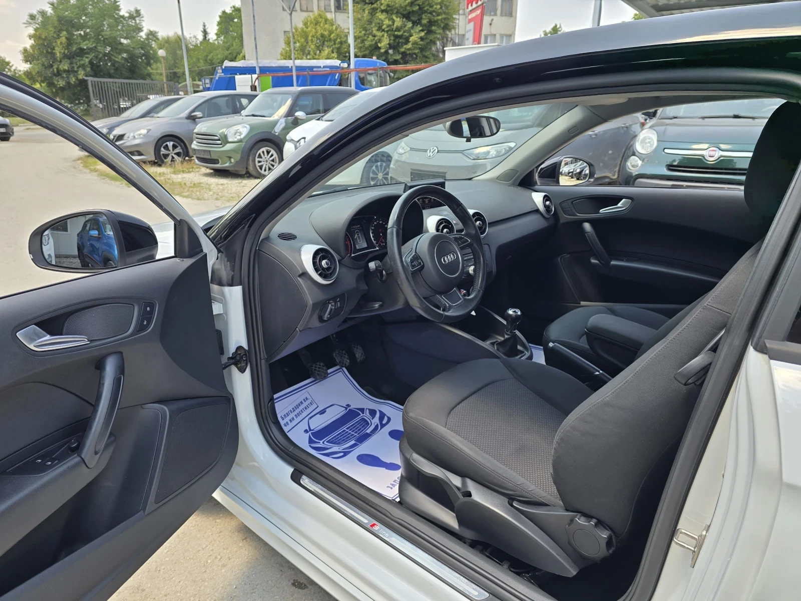 Audi A1 1.6TDI 90к.с S-line Топ състояние , снимка 10 - Автомобили и джипове - 55120187