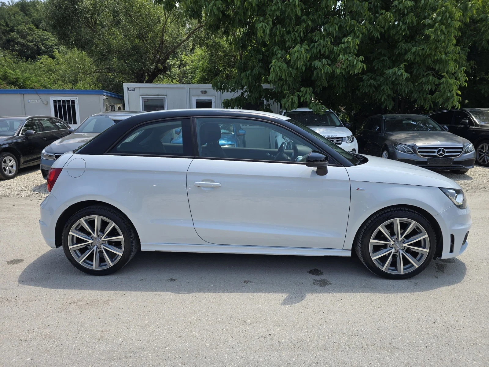 Audi A1 1.6TDI 90к.с S-line Топ състояние , снимка 8 - Автомобили и джипове - 55120187