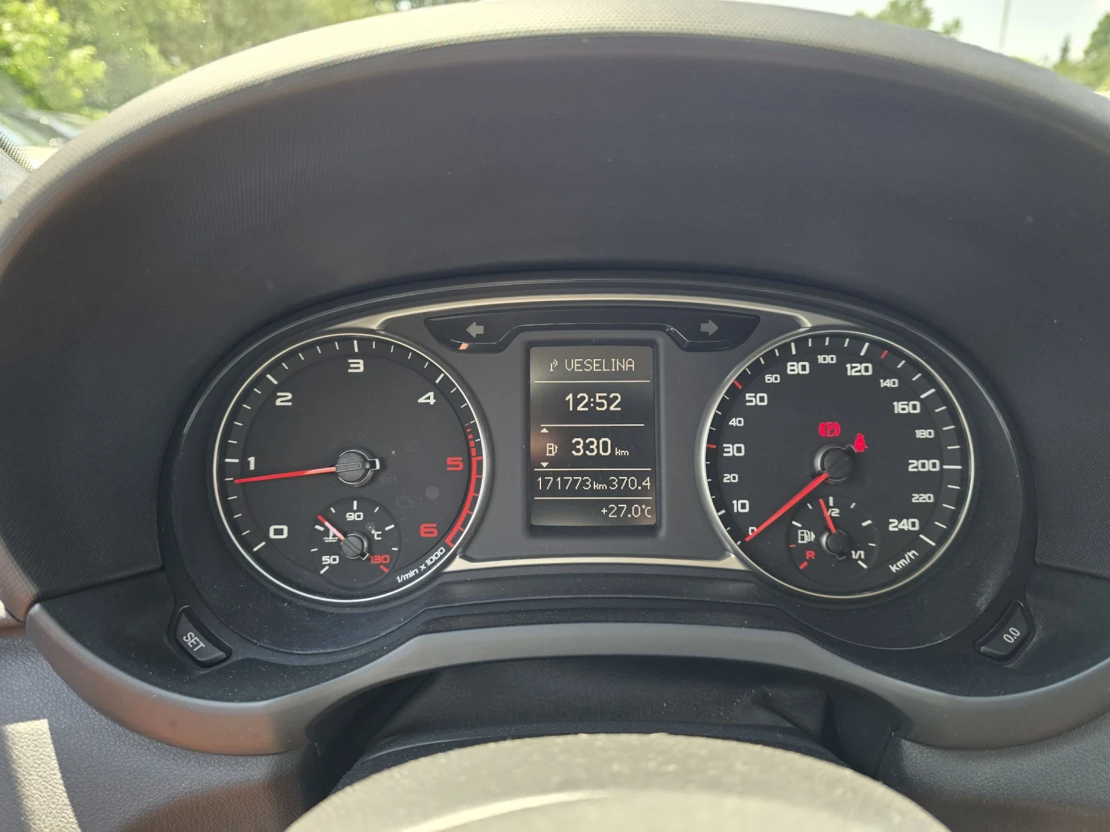Audi A1 1.6TDI 90к.с S-line Топ състояние , снимка 7 - Автомобили и джипове - 55120187