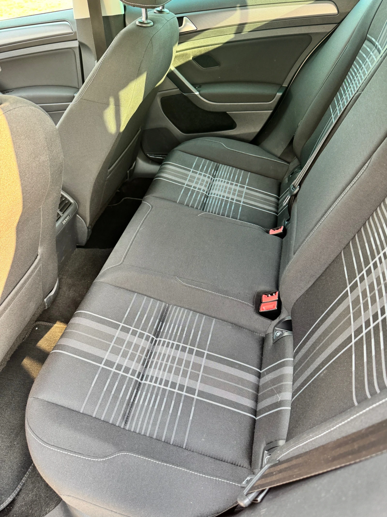 VW Golf 2.0 TDI LOUNGE, снимка 13 - Автомобили и джипове - 55782171