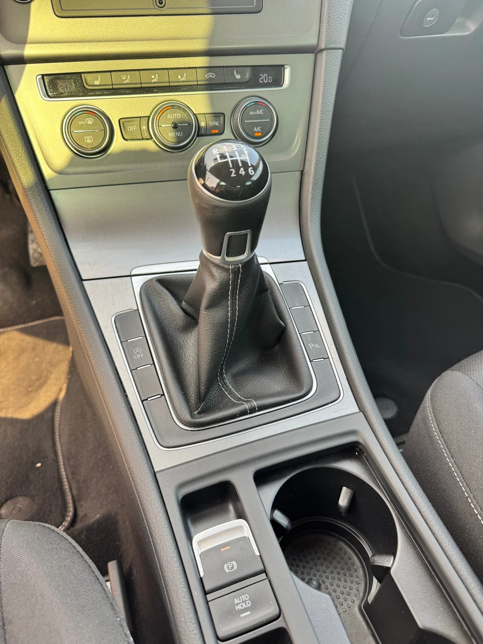 VW Golf 2.0 TDI LOUNGE, снимка 8 - Автомобили и джипове - 55782171