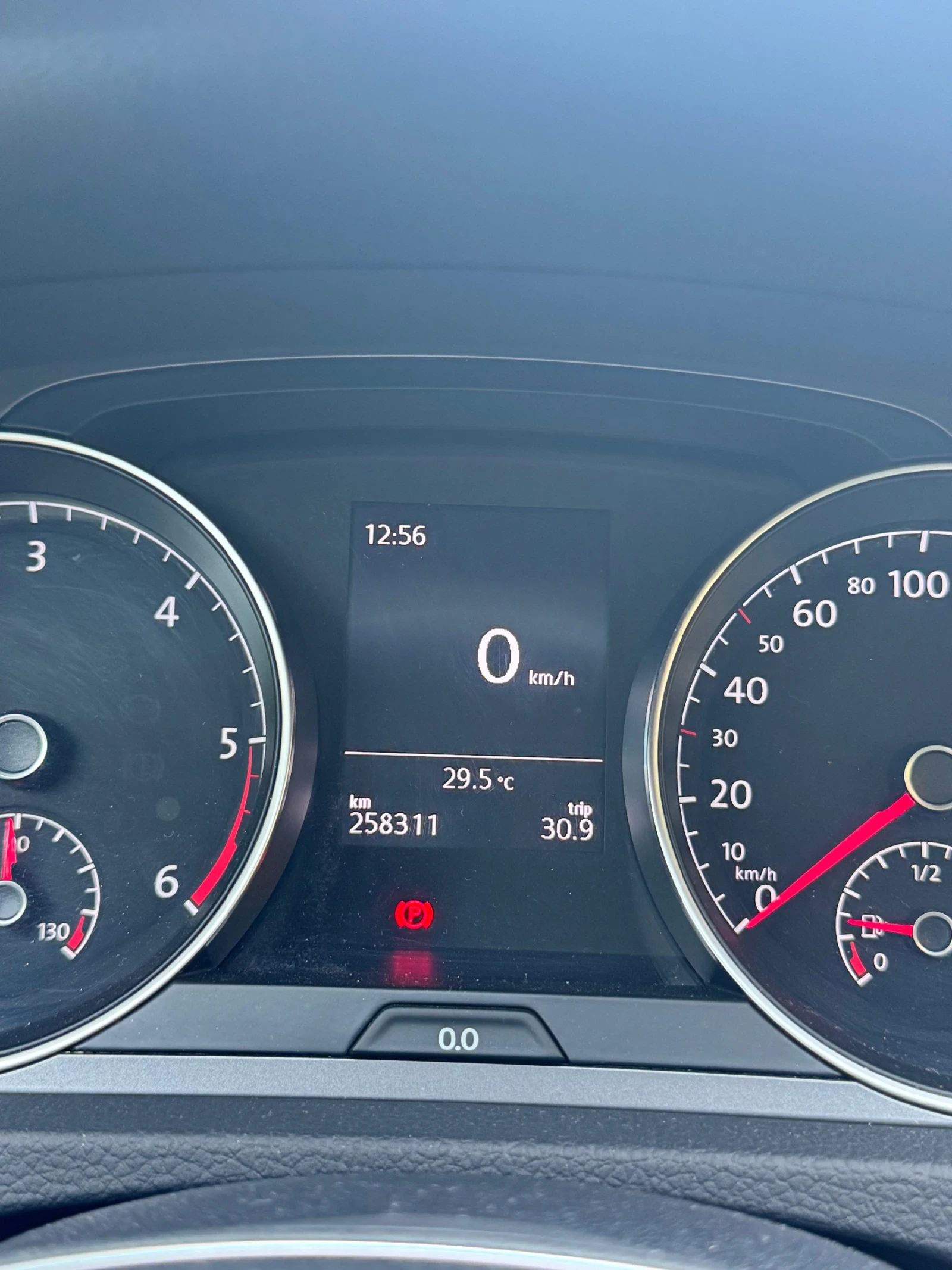 VW Golf 2.0 TDI LOUNGE, снимка 11 - Автомобили и джипове - 55782171