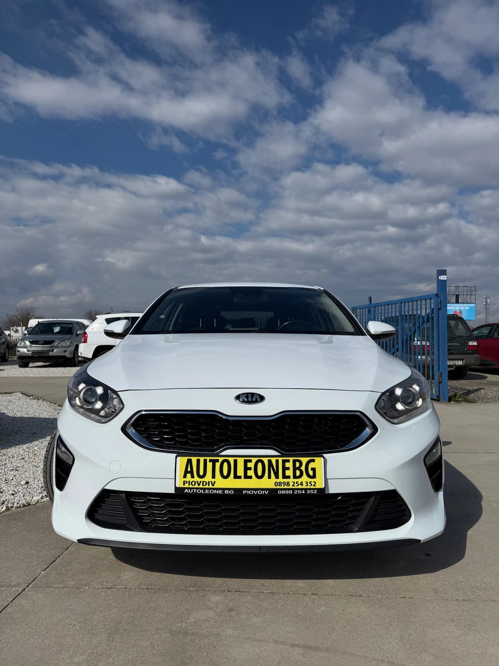 Kia Ceed 1.4 GDi AUTOMATIC , снимка 2 - Автомобили и джипове - 55914518