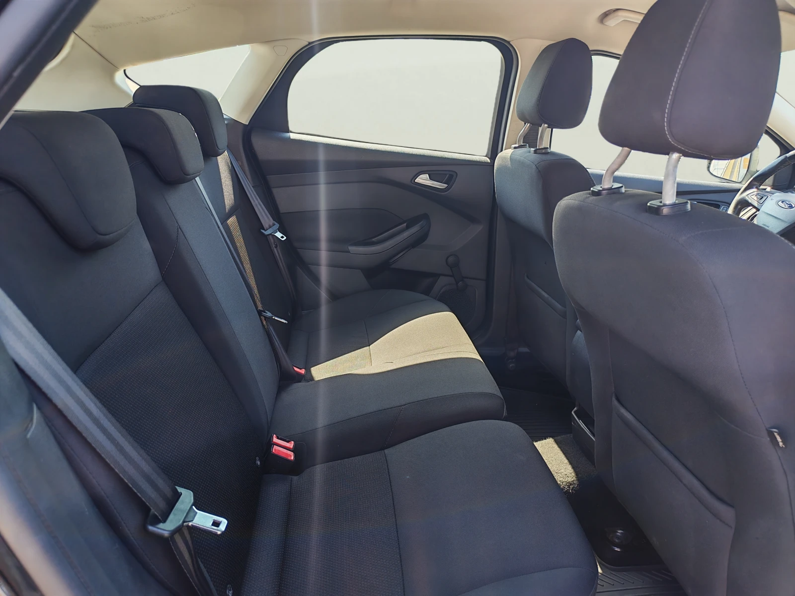 Ford Focus 1.0 EcoBoost, снимка 9 - Автомобили и джипове - 55944873