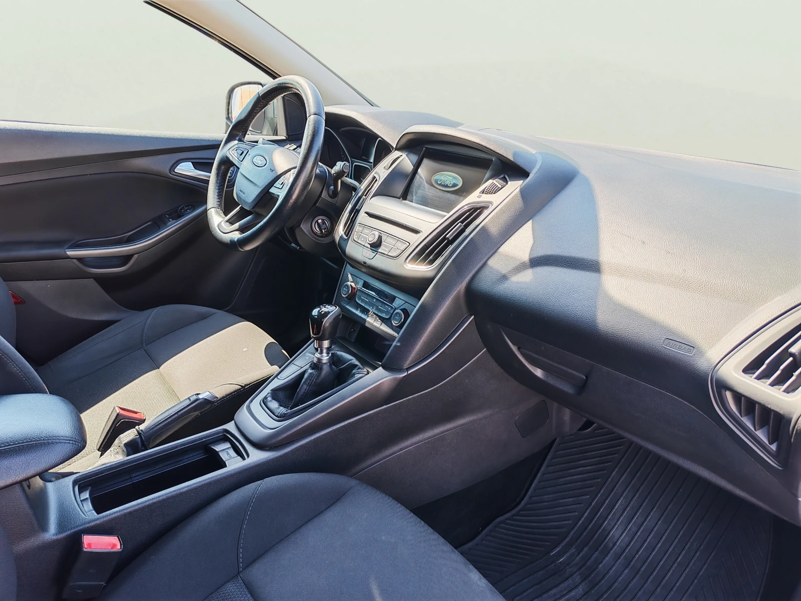 Ford Focus 1.0 EcoBoost, снимка 10 - Автомобили и джипове - 55944873