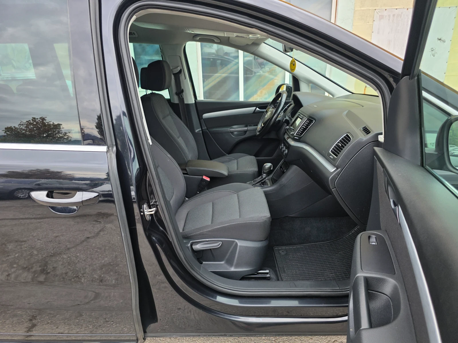 VW Sharan 2.0TDI 150�� ������� 7������ | Mobile.bg � ����������� 12