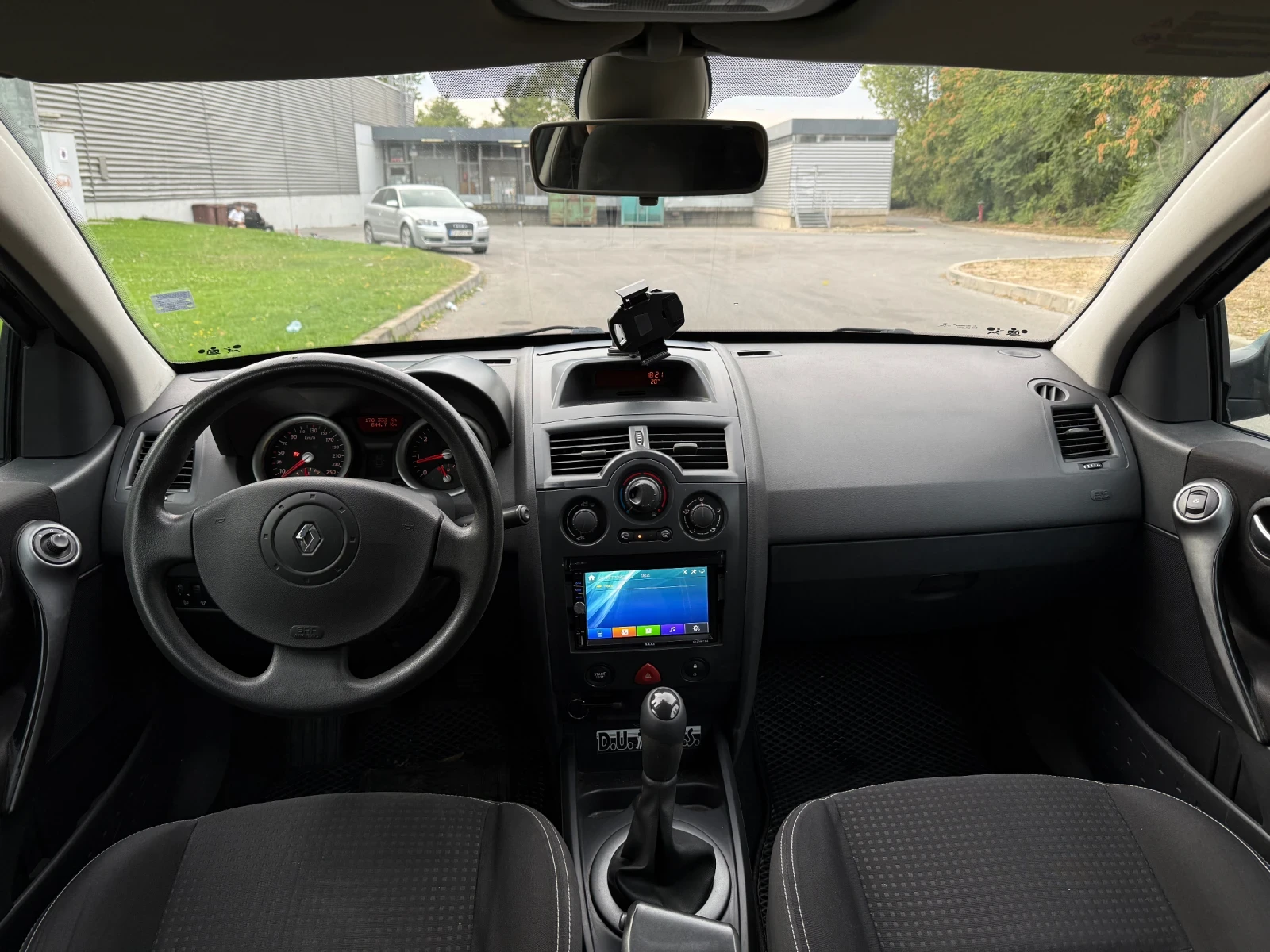Renault Megane 1.6 16V, снимка 6 - Автомобили и джипове - 56167090