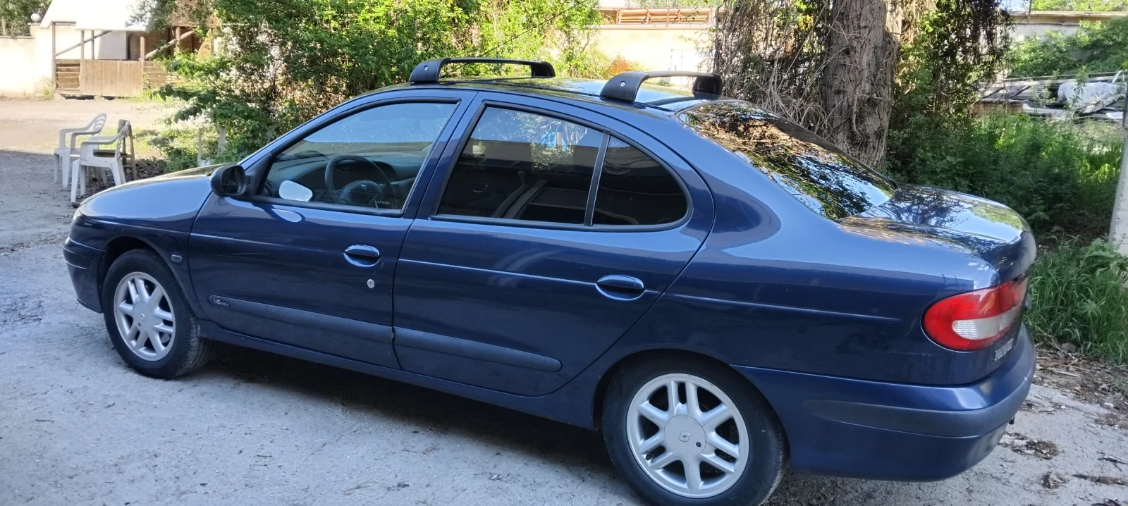 Renault Megane Classic, снимка 3 - Автомобили и джипове - 56344415