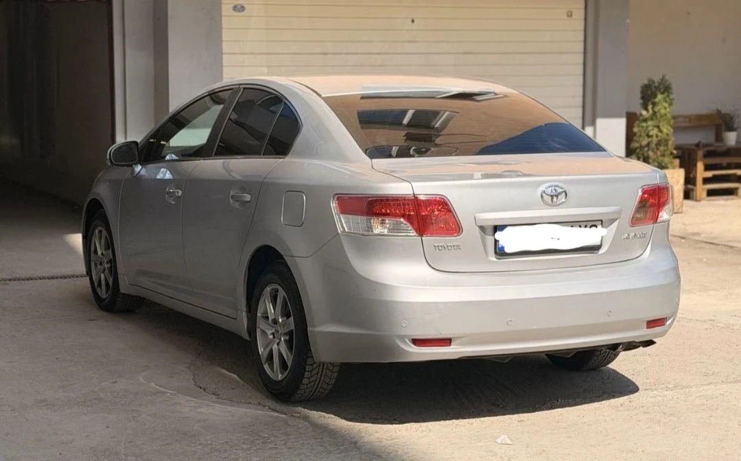 Toyota Avensis 2.0 vvti, снимка 2 - Автомобили и джипове - 56485609