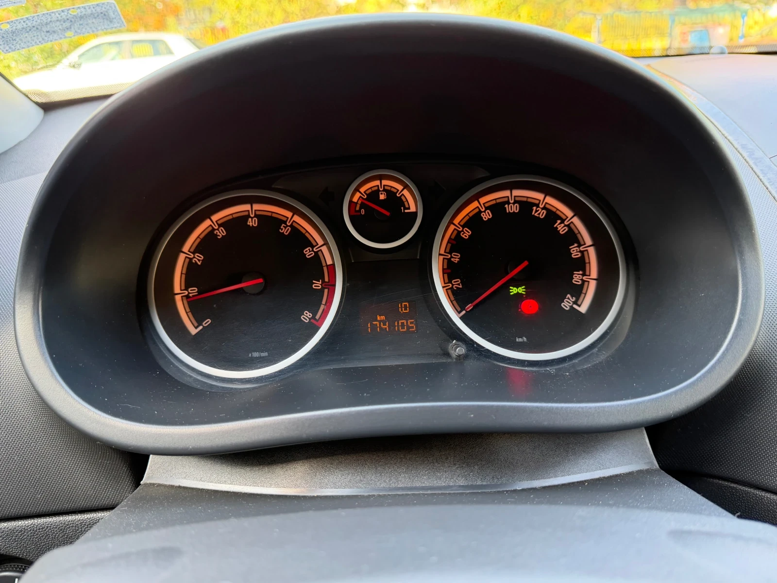 Opel Corsa 1.4 Бензин-Газ!, снимка 12 - Автомобили и джипове - 56634443