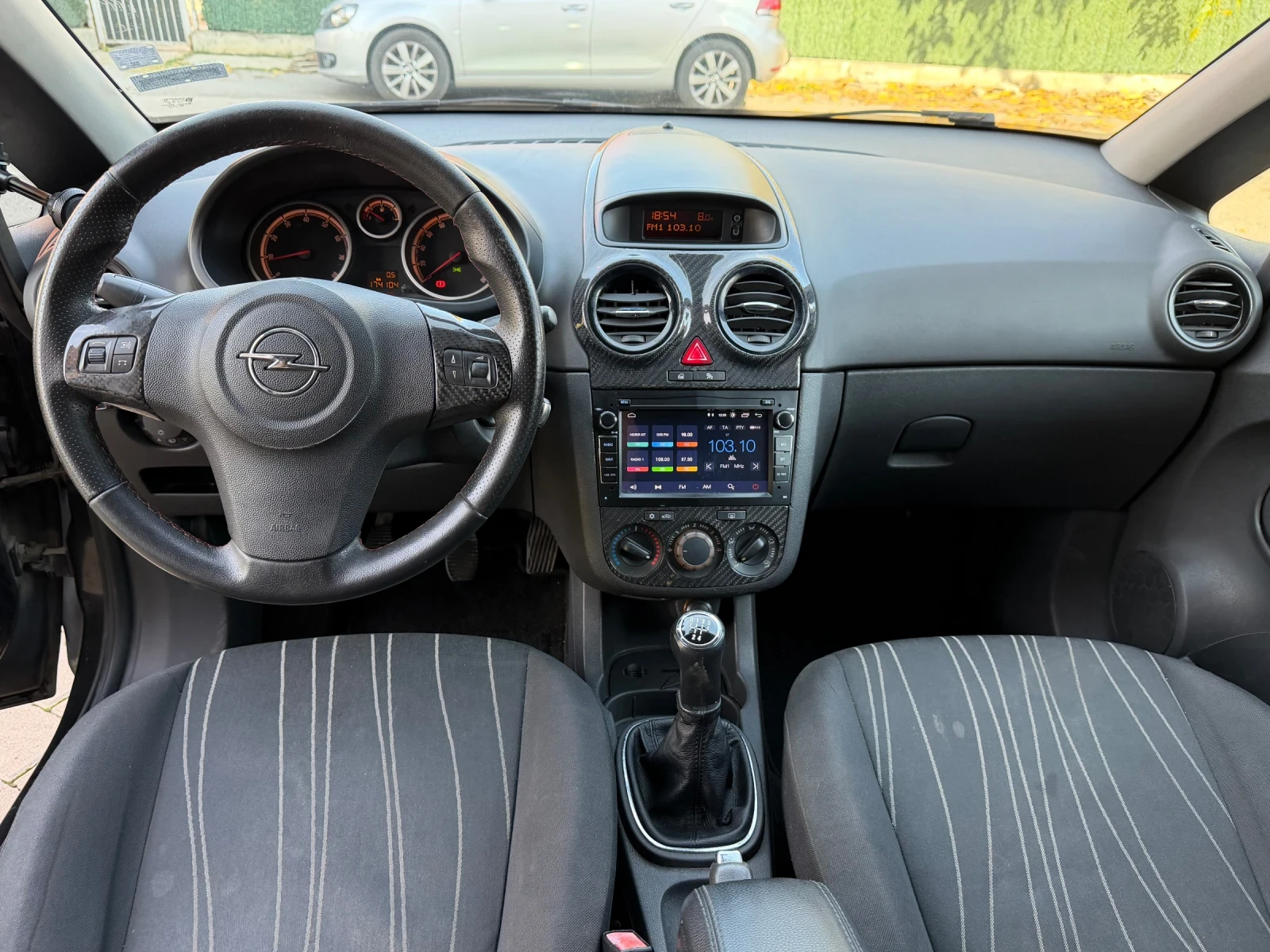 Opel Corsa 1.4 Бензин-Газ!, снимка 14 - Автомобили и джипове - 56634443