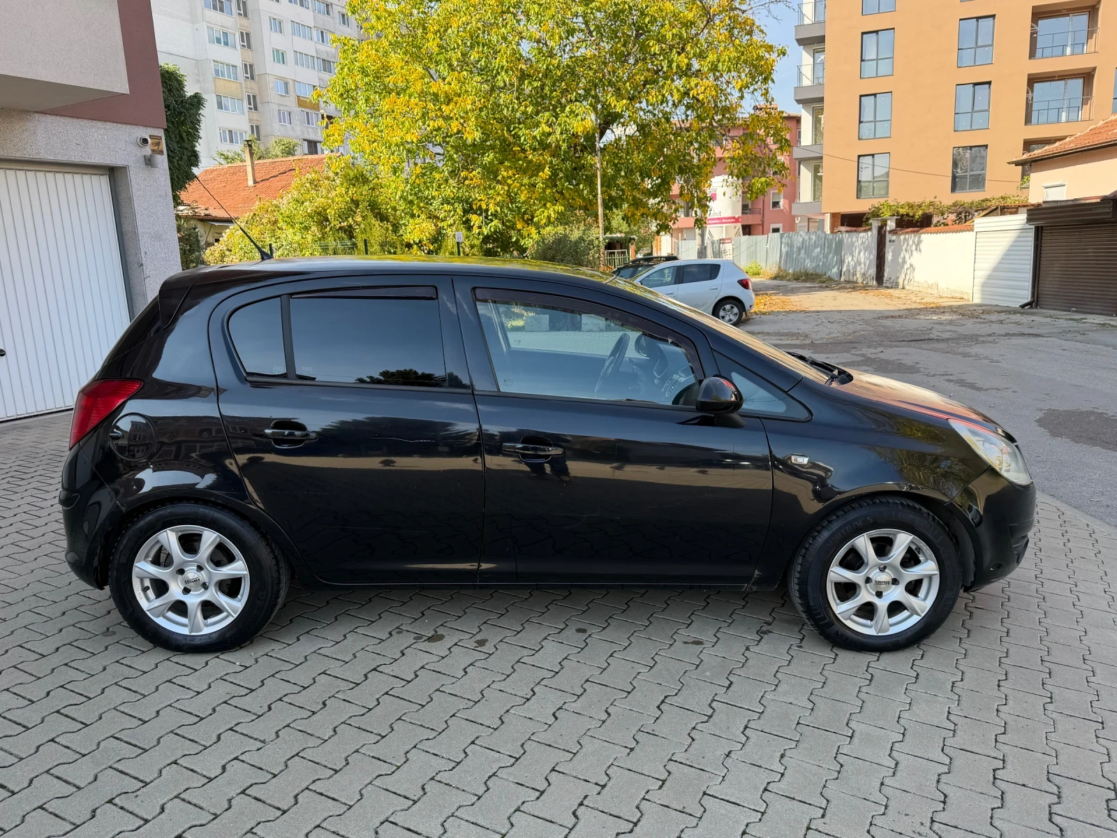 Opel Corsa 1.4 Бензин-Газ!, снимка 3 - Автомобили и джипове - 56634443