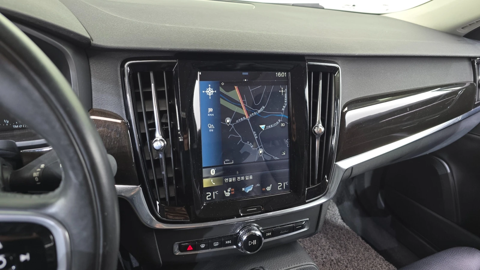 Volvo S90 2.0 D4 Momentum , снимка 12 - Автомобили и джипове - 56675556