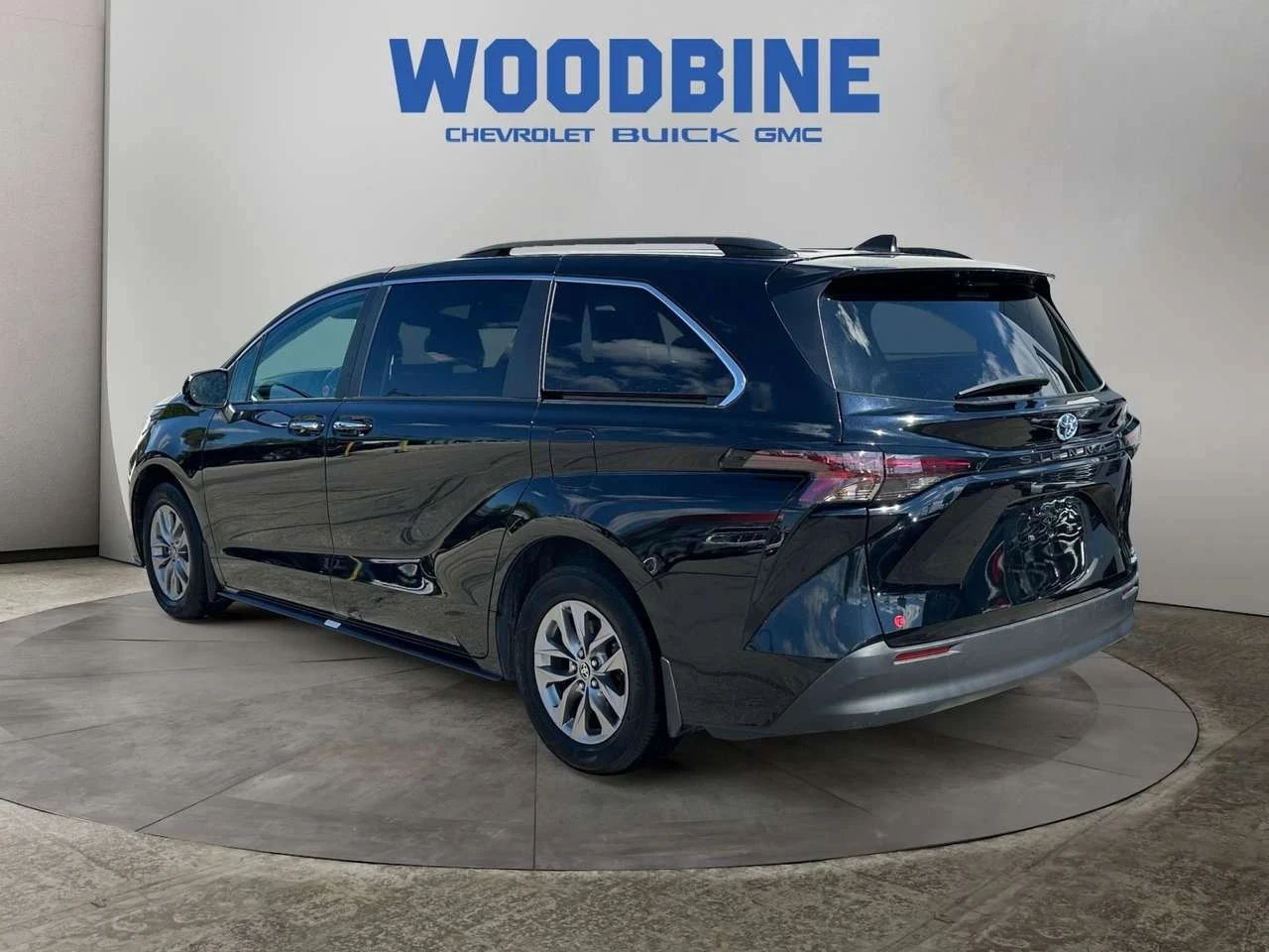 Toyota Sienna, снимка 3 - Автомобили и джипове - 56723801