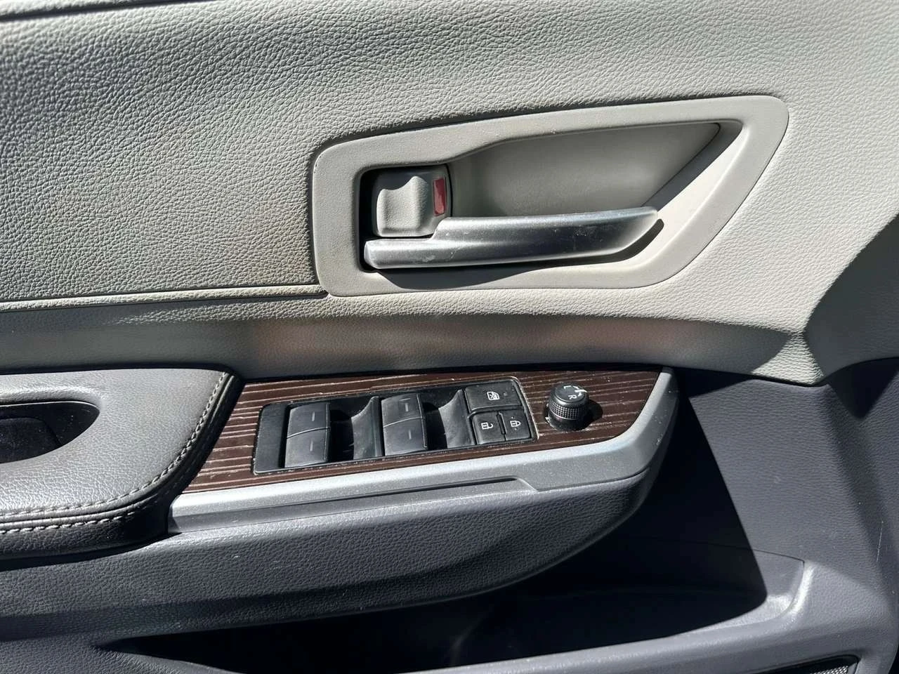 Toyota Sienna, снимка 12 - Автомобили и джипове - 56723801