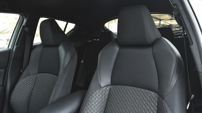 Toyota C-HR 2.0 Hybrid Club Automatic, снимка 10 - Автомобили и джипове - 51825199