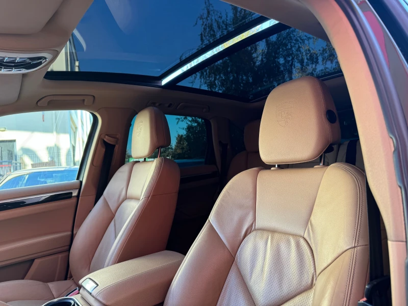 Porsche Cayenne 3.0D Панорама , снимка 10 - Автомобили и джипове - 52155068