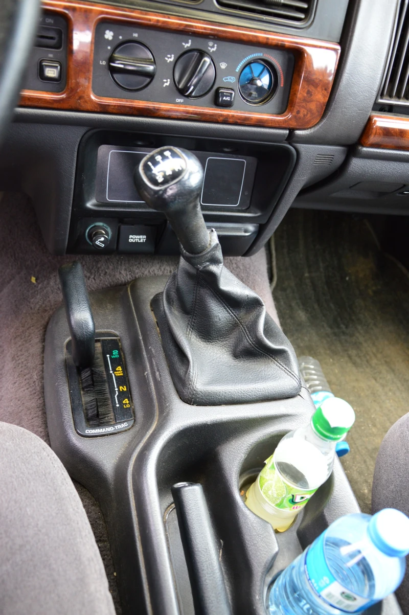 Jeep Grand cherokee, снимка 10 - Автомобили и джипове - 52309478