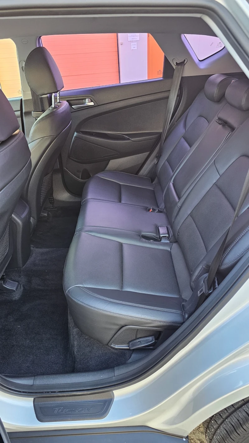 Hyundai Tucson, снимка 15 - Автомобили и джипове - 52435092