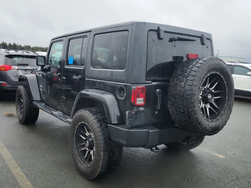 Jeep Wrangler * * UNLIMITED SAHARA* * AWD* * CARFAX* * , снимка 4 - Автомобили и джипове - 53164006