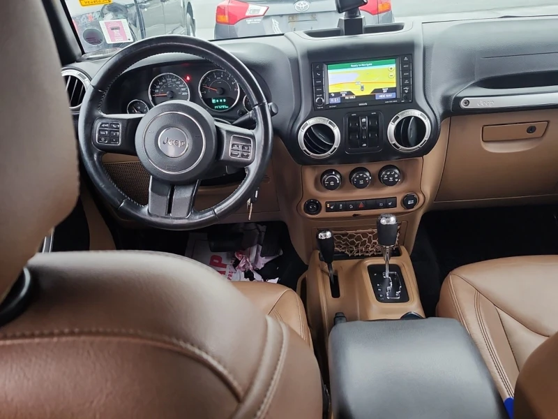 Jeep Wrangler * * UNLIMITED SAHARA* * AWD* * CARFAX* * , снимка 7 - Автомобили и джипове - 53164006