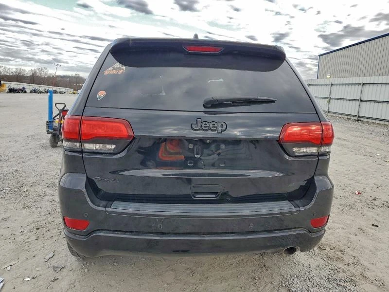 Jeep Wrangler 3.6L 6 4x4 w/Rear Wheel Drv, снимка 9 - Автомобили и джипове - 53168633