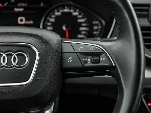 Audi Q5 * Komfort * Quattro * Подгреви * CARFAX * , снимка 11 - Автомобили и джипове - 53368723