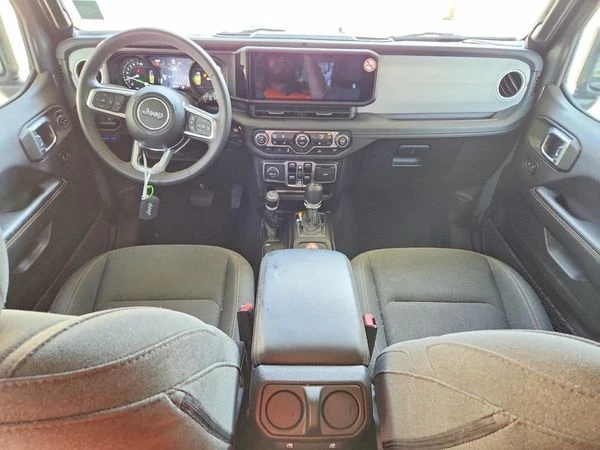 Jeep Wrangler Sahara 4XE, снимка 9 - Автомобили и джипове - 56082676