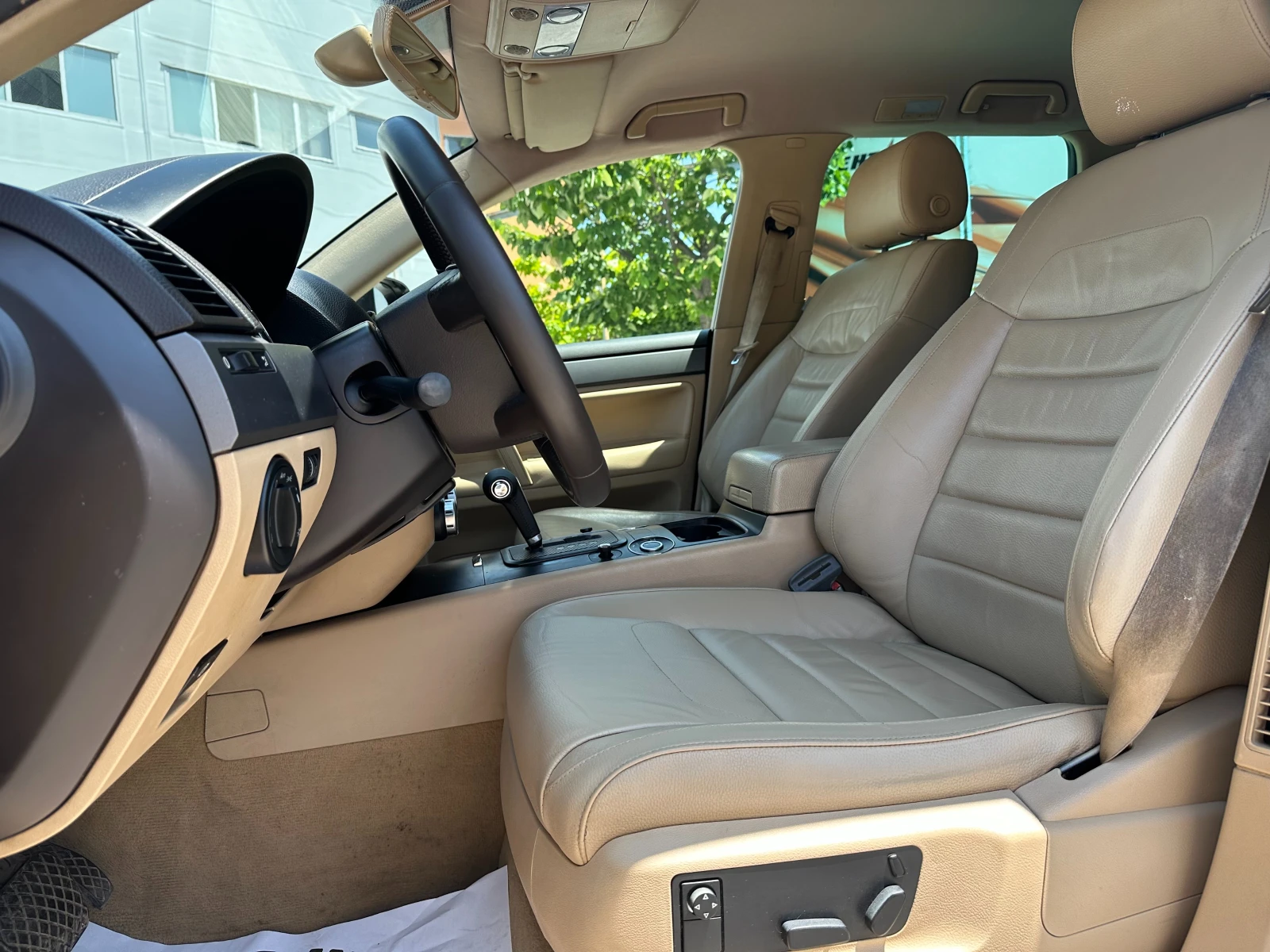 VW Touareg 3.0d 239 к.с. - изображение 8
