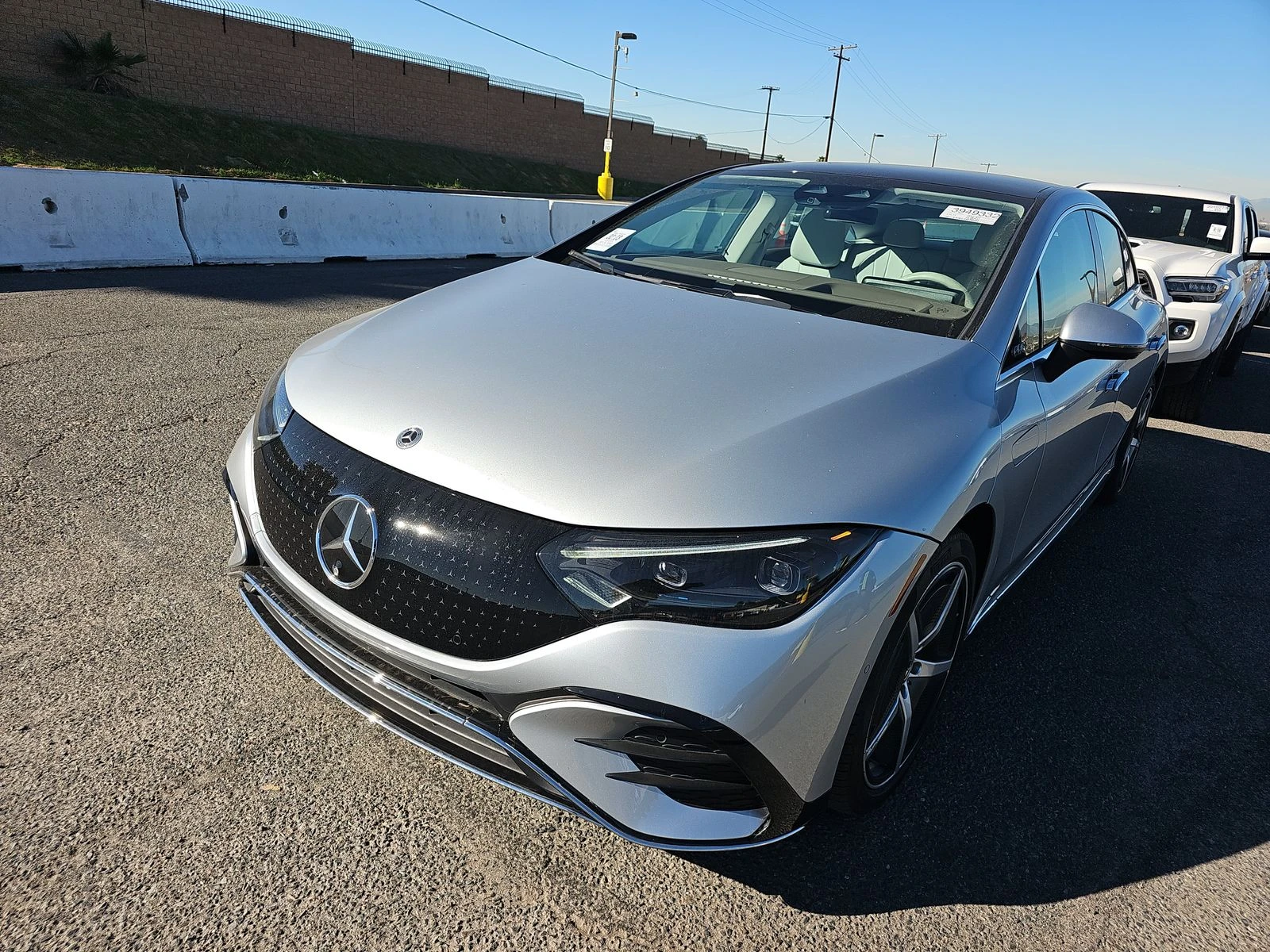 Mercedes-Benz EQE 2023* AMG LINE* BURMASTER* HEAD-UP* AMBIENT* DISTR | Mobile.bg � ����������� 2