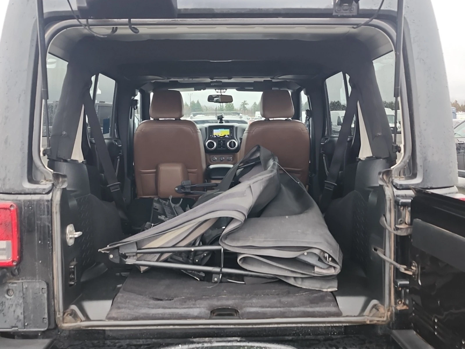 Jeep Wrangler * * UNLIMITED SAHARA* * AWD* * CARFAX* *  | Mobile.bg � ����������� 12