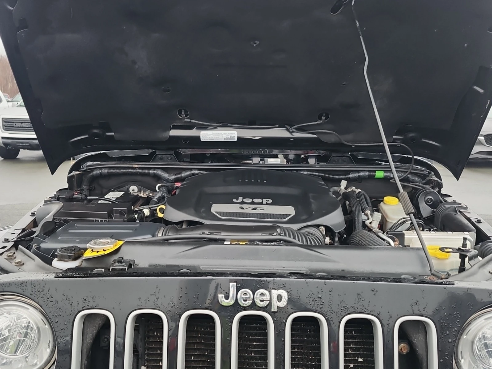 Jeep Wrangler * * UNLIMITED SAHARA* * AWD* * CARFAX* *  | Mobile.bg � ����������� 13