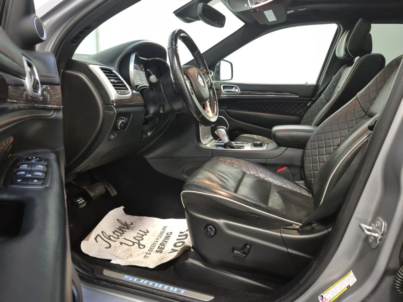 Jeep Grand cherokee SUMMIT* ПОДГРЕВ* ОБДУХВАНЕ* KEYLESS*  - изображение 6