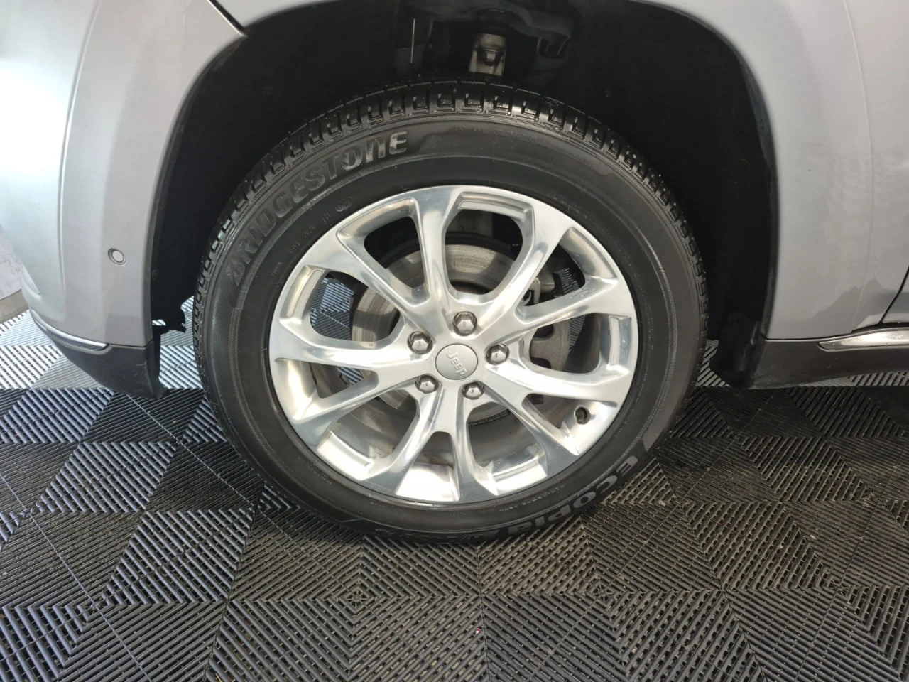 Jeep Grand cherokee SUMMIT* ПОДГРЕВ* ОБДУХВАНЕ* KEYLESS*  - изображение 5