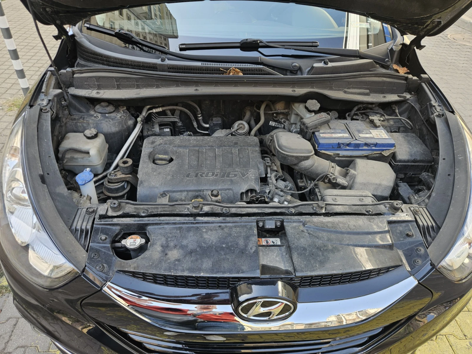 Hyundai IX35 1.7 CRDi, снимка 12 - Автомобили и джипове - 53720103