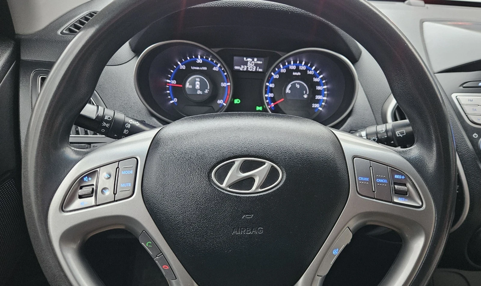 Hyundai IX35 1.7 CRDi, снимка 7 - Автомобили и джипове - 53720103