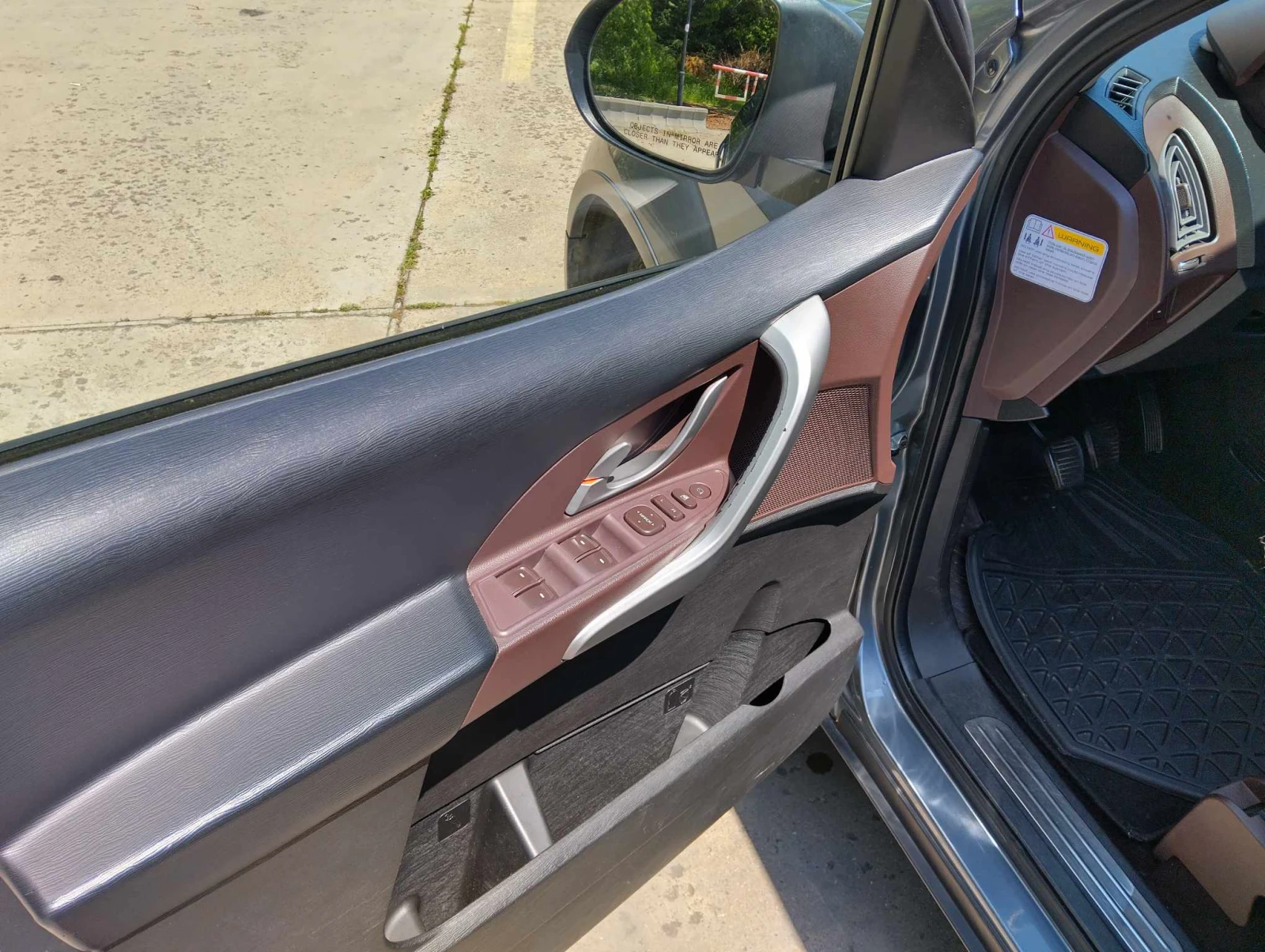 Mahindra XUV 500, снимка 7 - Автомобили и джипове - 53760520