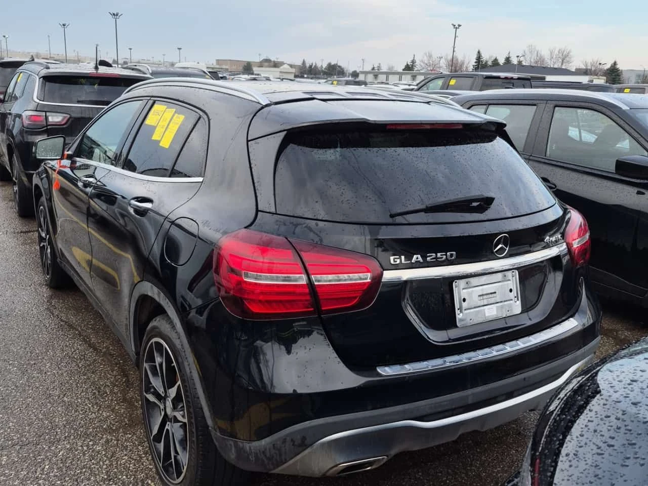 Mercedes-Benz GLA 250  4MATIC /CARFAX/Кожа/ПОдгрев/Панорама/Памет/2 Ключ, снимка 4 - Автомобили и джипове - 54046647