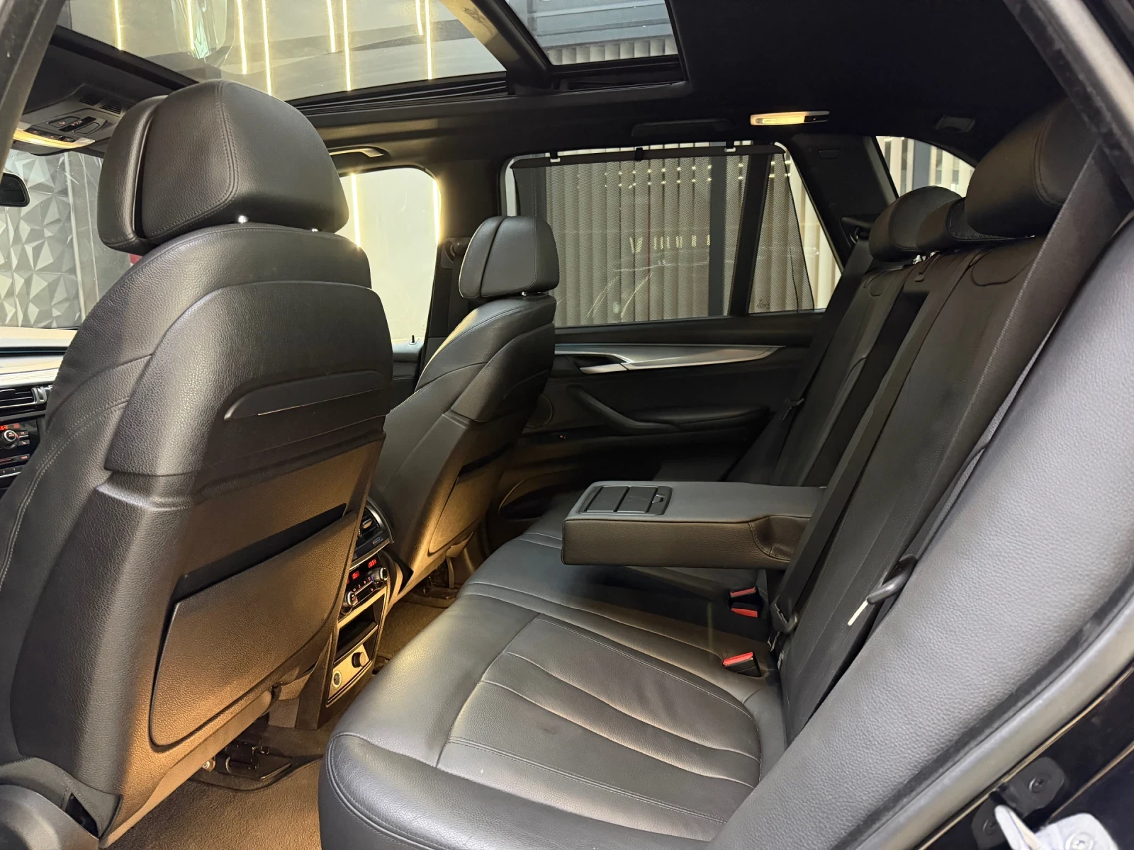 BMW X5 40d xDrive* FULL Екстри* M ПАК* ПАНОРАМА* Щори* HE, снимка 5 - Автомобили и джипове - 54113347