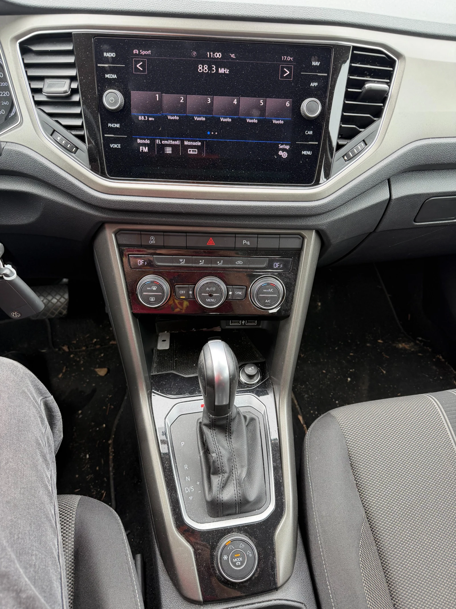 VW T-Roc 2.0TDI 4MOTION AVTOMAT/NAVI EURO 6, снимка 13 - Автомобили и джипове - 54471919