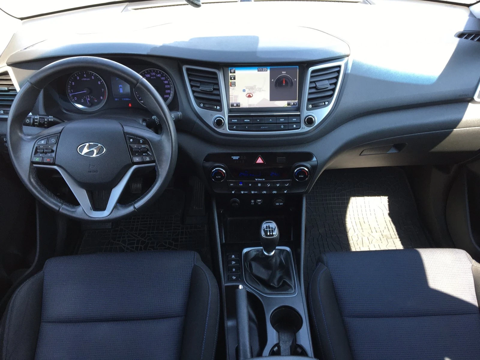 Hyundai Tucson 1.6 i ���������  | Mobile.bg � ����������� 11