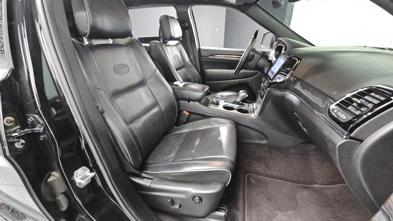 Jeep Grand cherokee OVERLAND ' DISTRONIC ' ОБДУХ, снимка 11 - Автомобили и джипове - 55903421