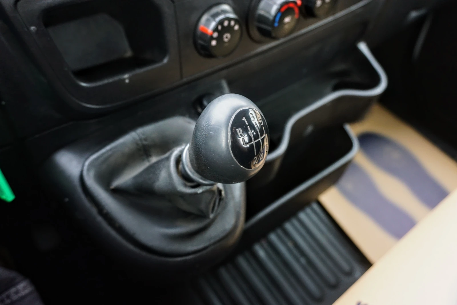 Opel Movano 2.3CDTI , снимка 10 - Бусове и автобуси - 54467115