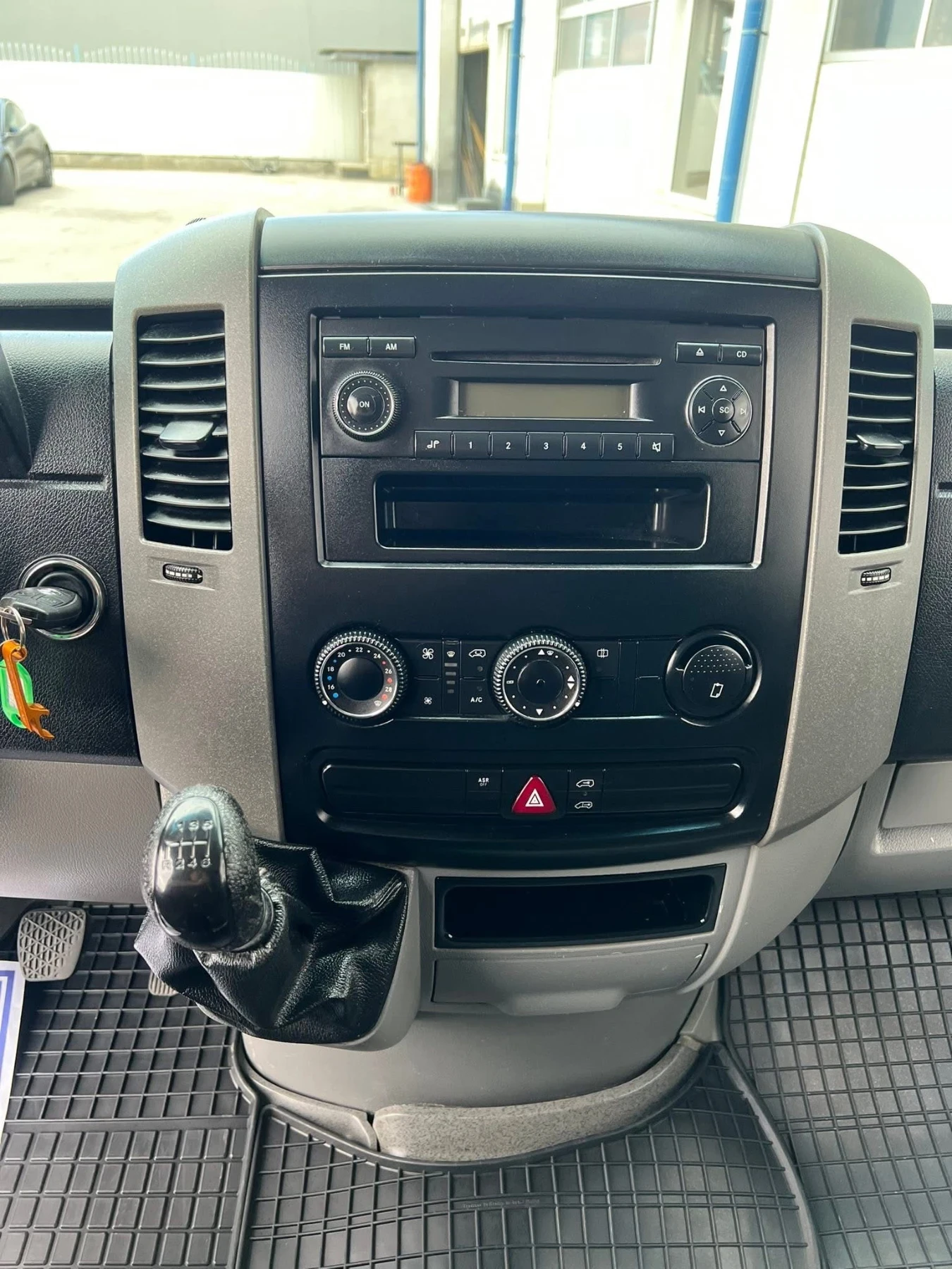 Mercedes-Benz Sprinter 315 XXL Jumbo / Климатроник ОМ646, снимка 16 - Бусове и автобуси - 55231633