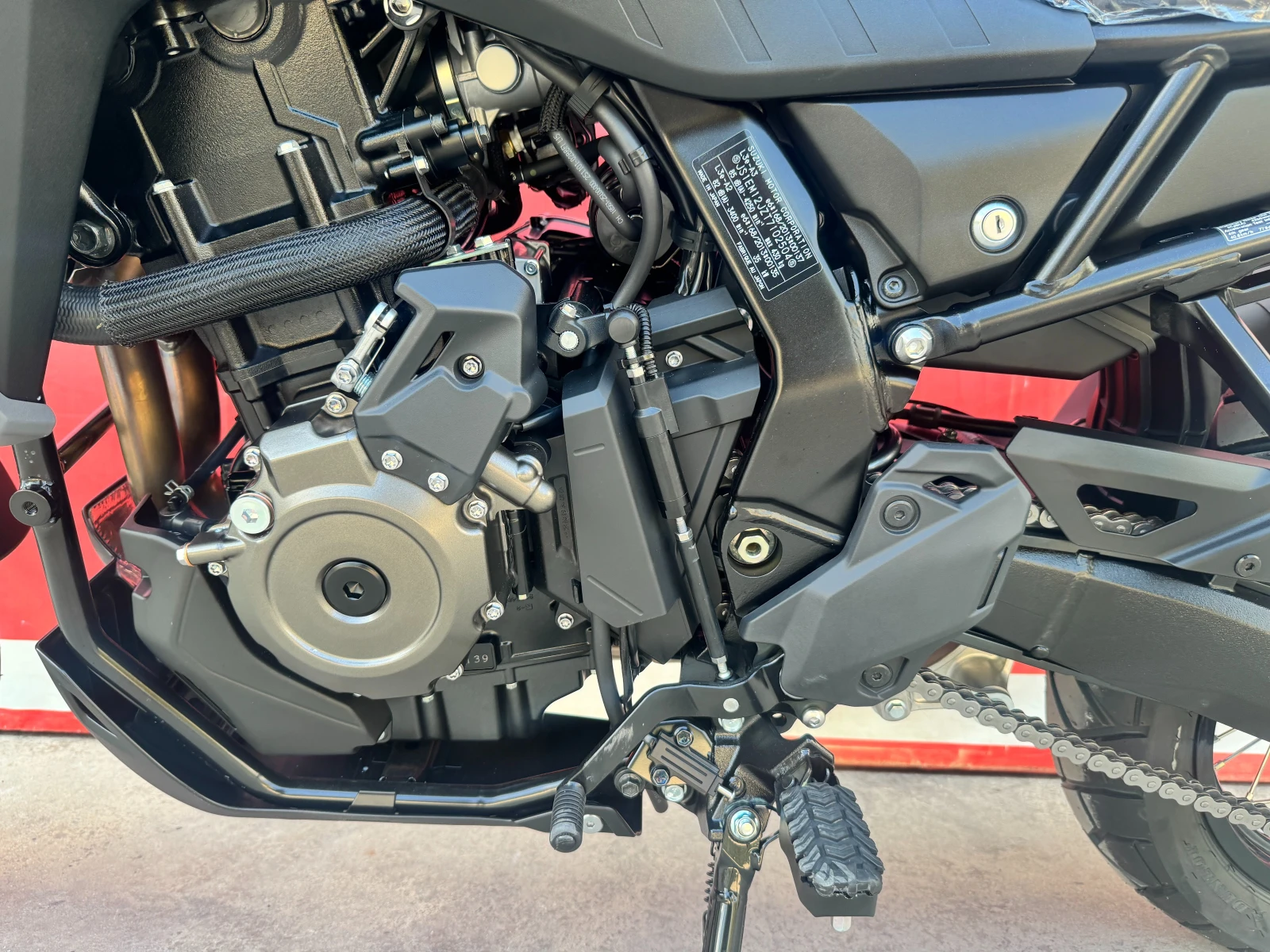 Suzuki V-strom 800 DE glass sparkle black, снимка 12 - Мотоциклети и мототехника - 56038178