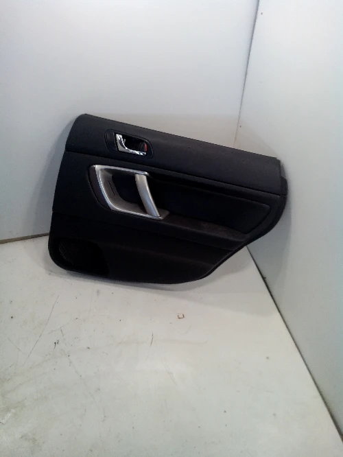 кори врати за  Субару Аутбек