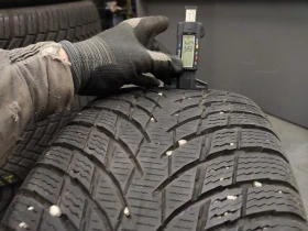 Гуми Зимни 235/45R18, снимка 3