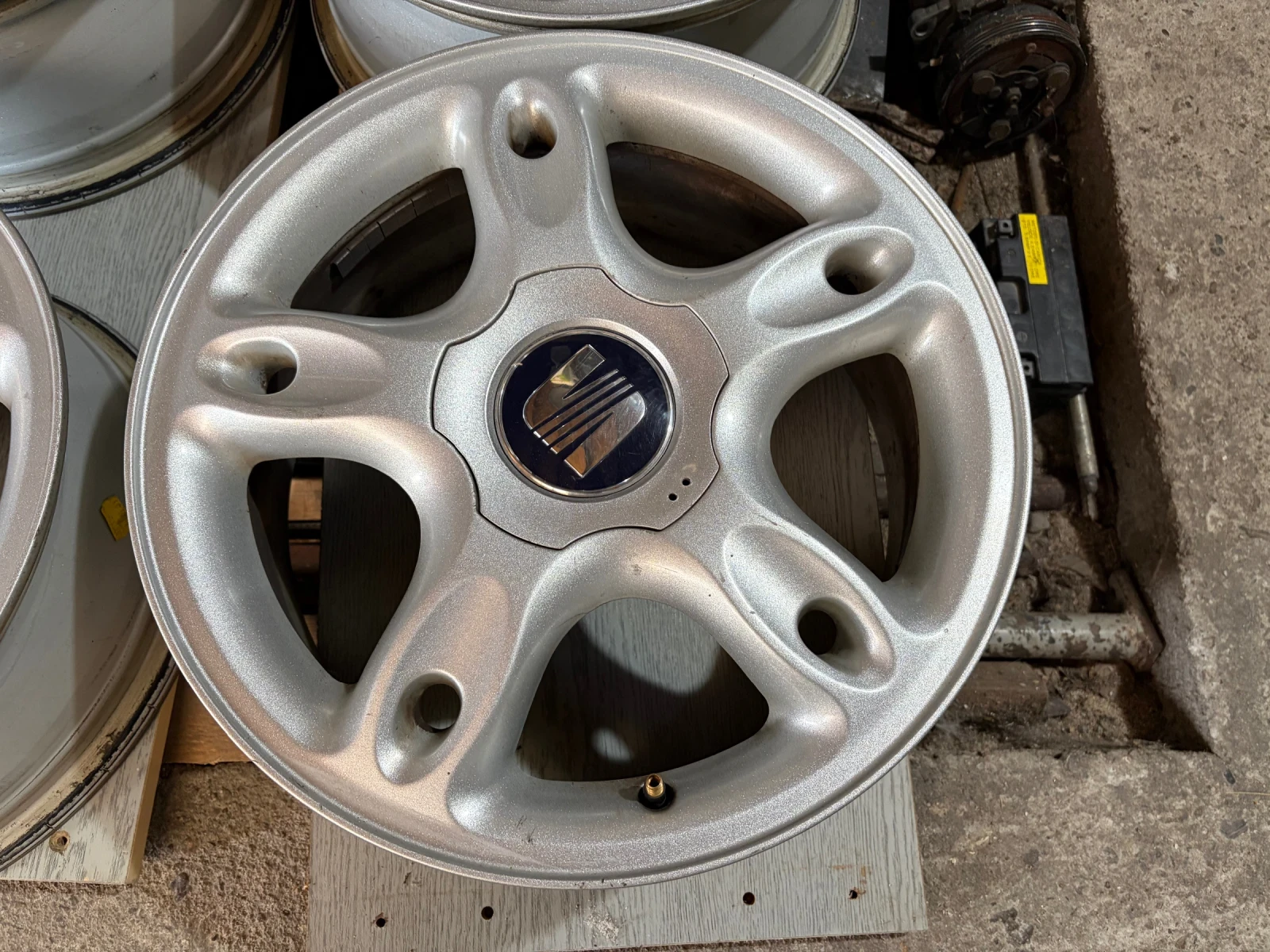 Джанти за Seat Leon, снимка 2 - Гуми и джанти - 54691830
